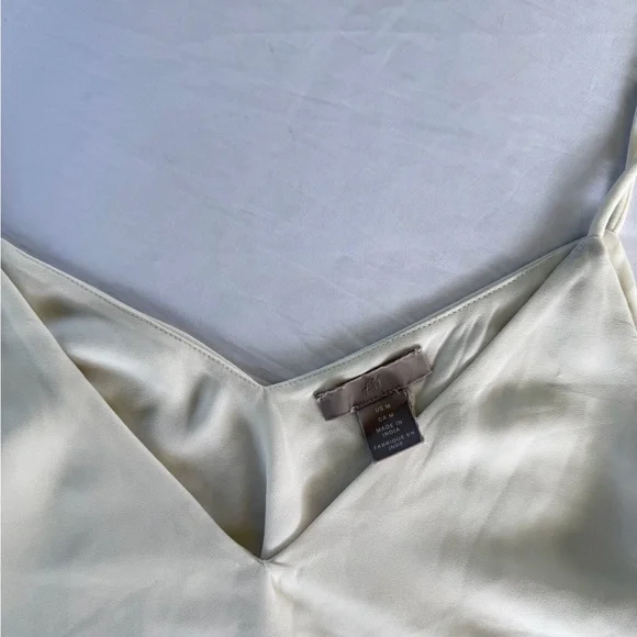 H&M Light Cream V-Neck Spaghetti Strap Women's Camisole - Picture 2 of 5